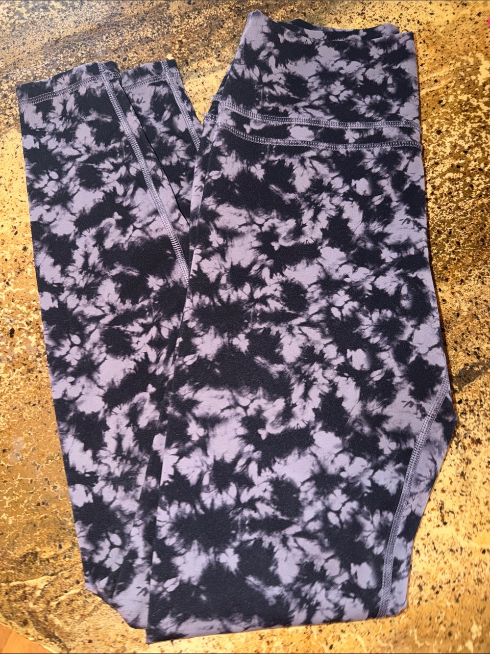 Crz Yoga size Medium leggings